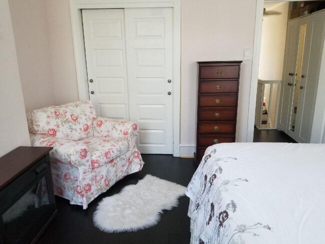 Photo - 856 N Bambrey St House