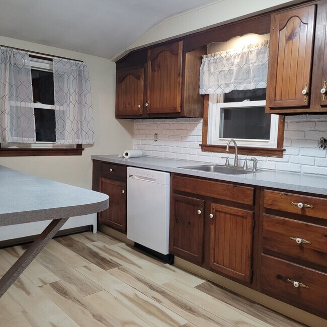 Foto del edificio - 35 Birchland Ave