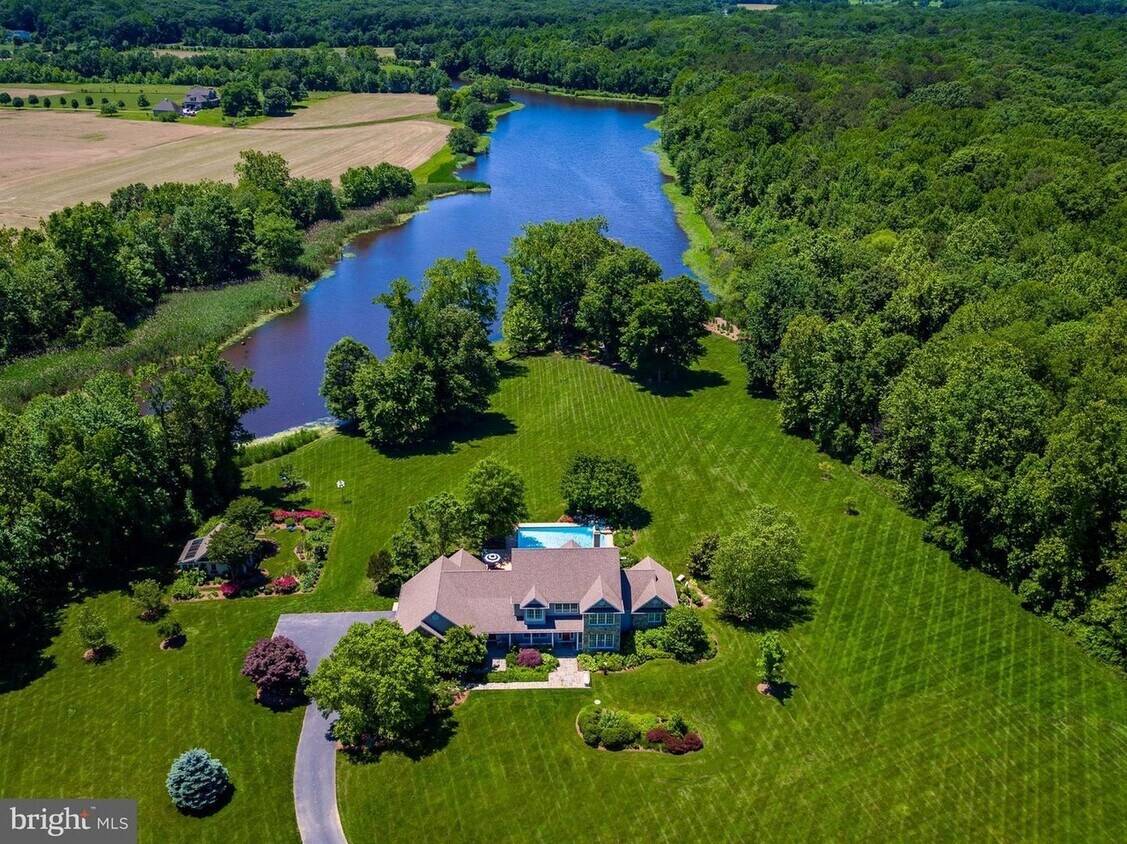 Foto principal - 311 Brick Schoolhouse Rd