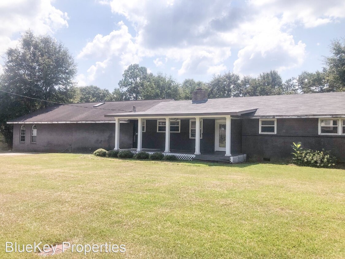Primary Photo - 5 br, 3 bath House - 811 University Avenue
