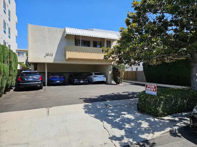 Building Photo - 3622 Dunn Dr