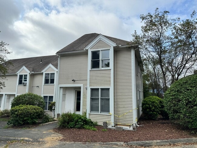 4 Bedroom Townhouse Close to Campus – Perfect for Groups! - 4 Bedroom Townhouse Close to Campus – Perfect for Groups!