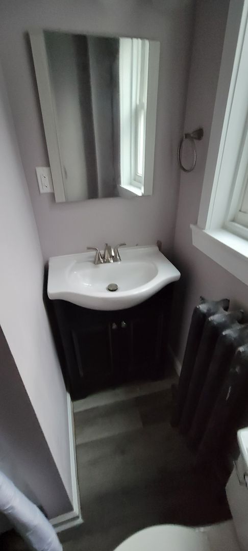 Foto del edificio - Newly Renovated 3BD/1BA Hunting Park home Available Now!!!
