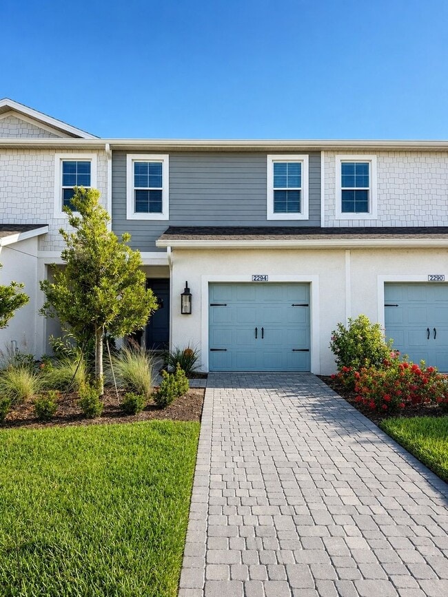 Building Photo - 2294 WASHINGTON PALM CT