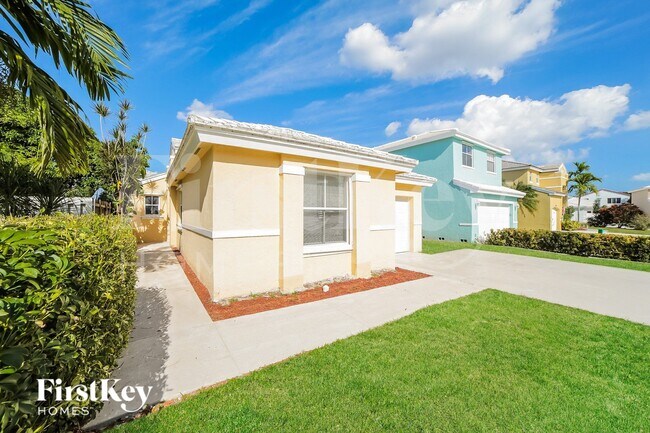 Foto del edificio - 6429 French Angel Terrace