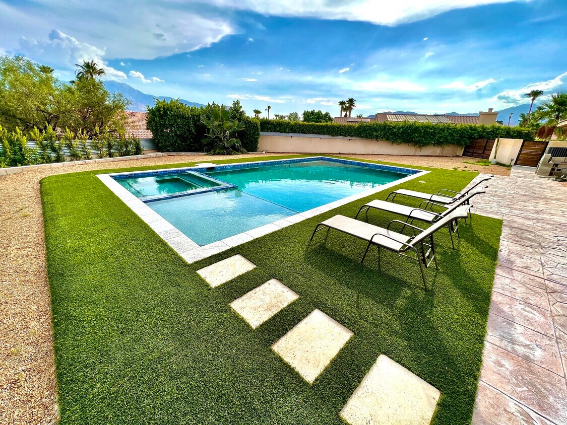 Foto principal - 64977 Ray Ct