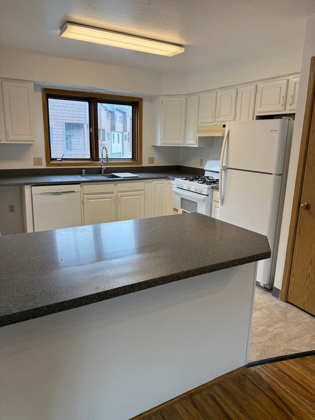 Primary Photo - West Anchorage| END UNIT | 3BR 2.5BA | Gar...