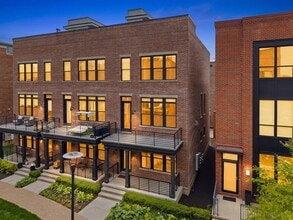 Building Photo - 293 Auden Ave