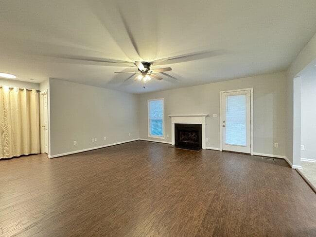 Building Photo - Well Maintained Ranch Style Home in Garner!