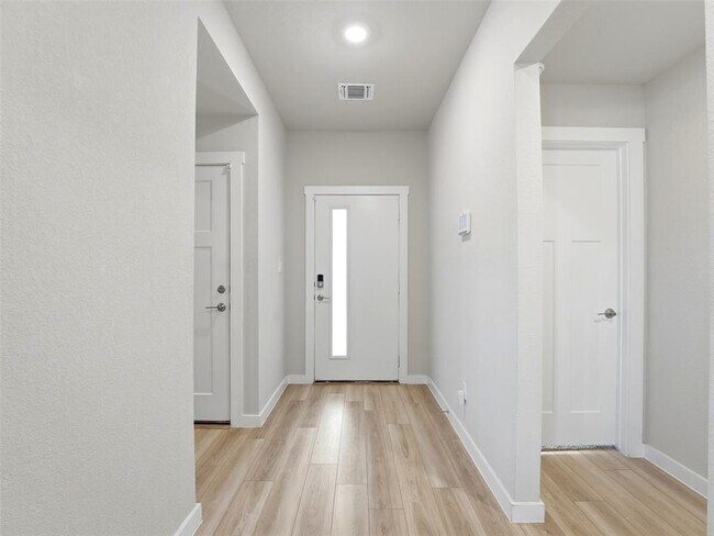 Foto del edificio - 1024 Tipton St