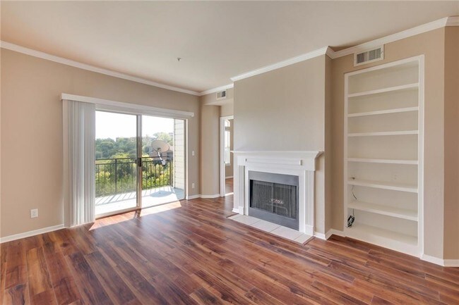 Building Photo - 6000-3 Shepherd Mountain Cove