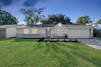 Building Photo - 6031 Dellfern Dr