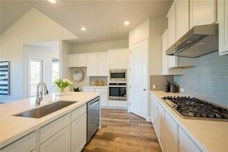 Building Photo - 1329 Deering Creek Dr
