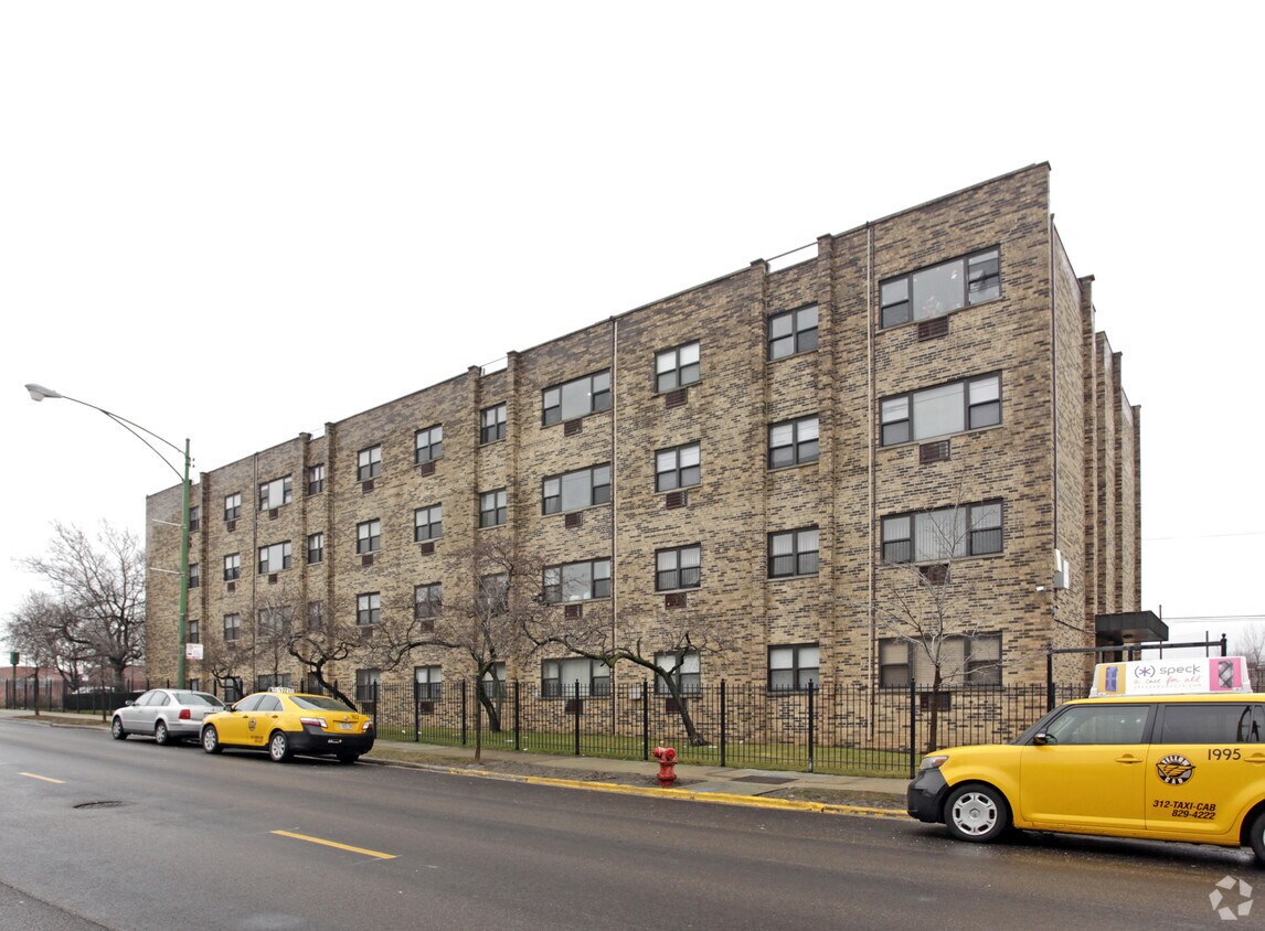 Foto del edificio - 6350 N Hoyne Ave
