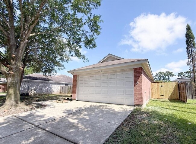 Foto del edificio - 5328 Tallowpine Terrace