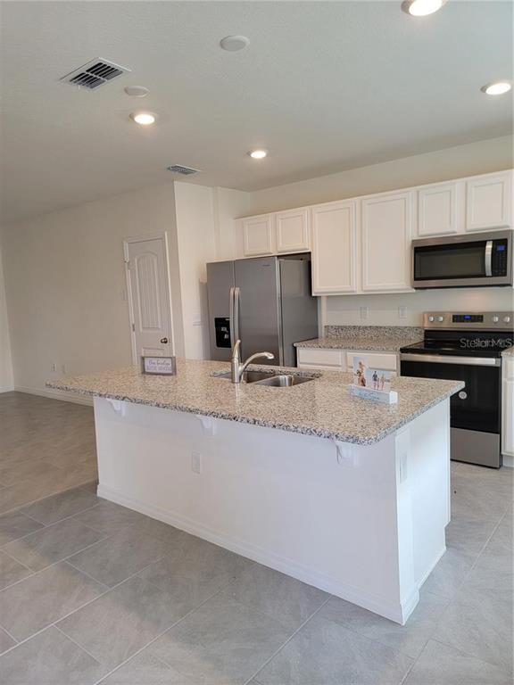 Building Photo - 13353 Pontoon Rd