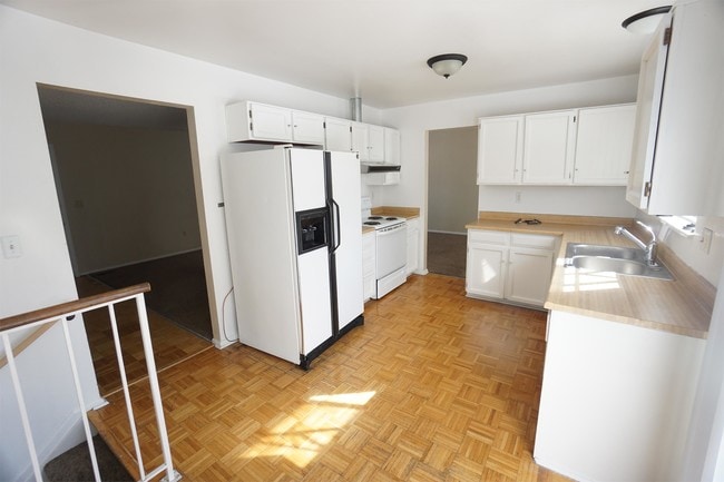 Photo - 7047 S Fairfax St House