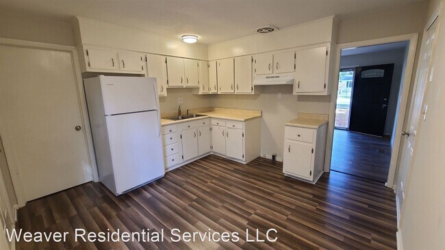 Foto del edificio - 3 br, 1 bath House - 5045 Iverness Dr.