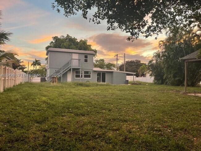 Foto del edificio - 3921 SW 31st Dr