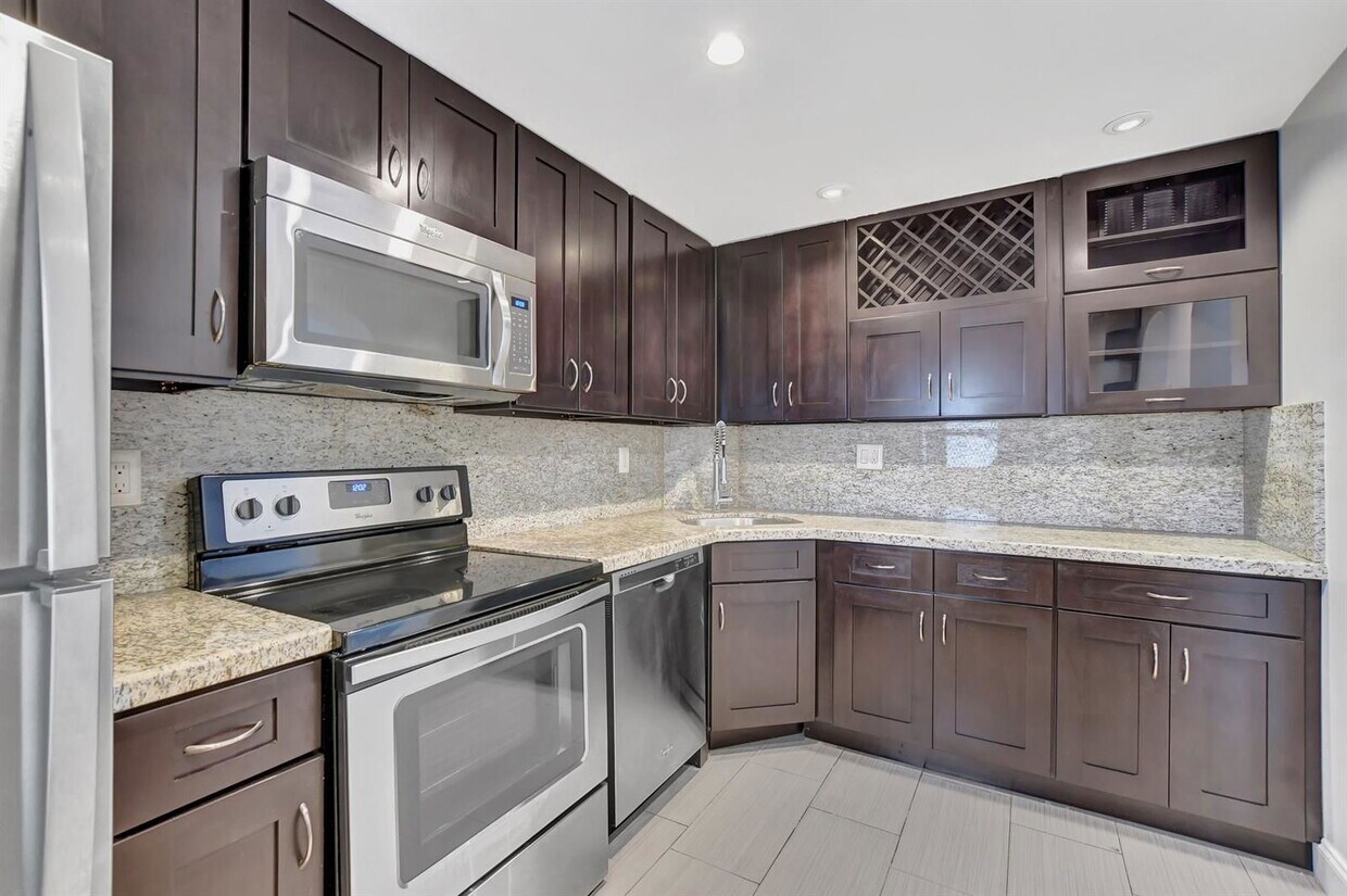 Photo - 800 East Camino Real Apt #112A, Boca Raton, FL 33432 - 2 BR 2 BA Condo