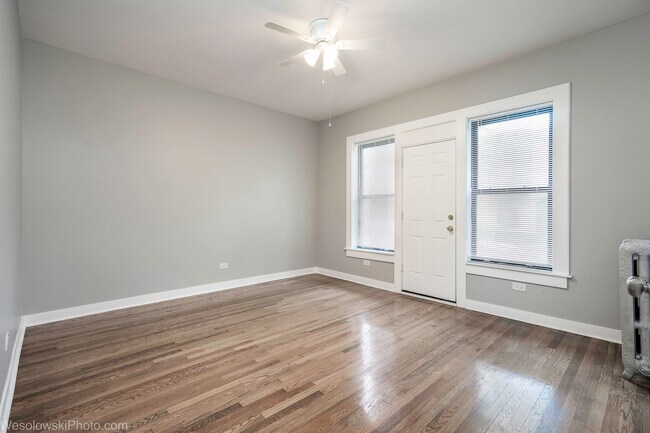 Foto del edificio - 1169 E 54th St
