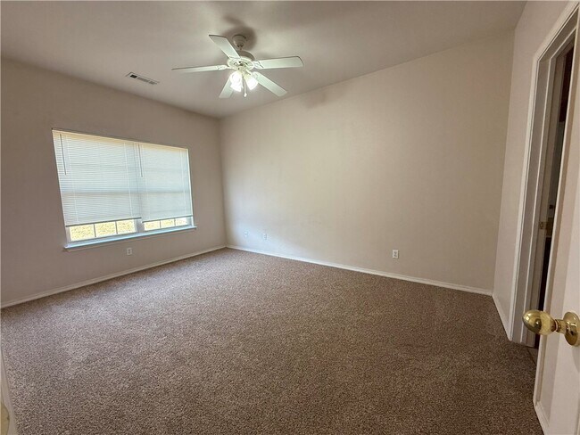 Building Photo - 3509 SW Deerfield Blvd