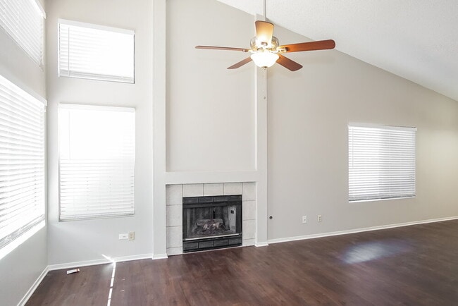 Building Photo - 1438 Finale Ln