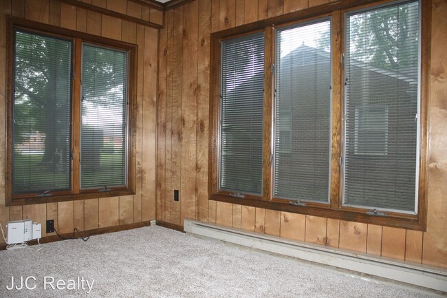 Building Photo - 2 br, 1 bath House - 12 Northampton Dr