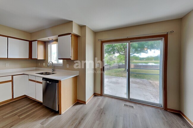 Foto del edificio - 14233 S Hillsdale Ct