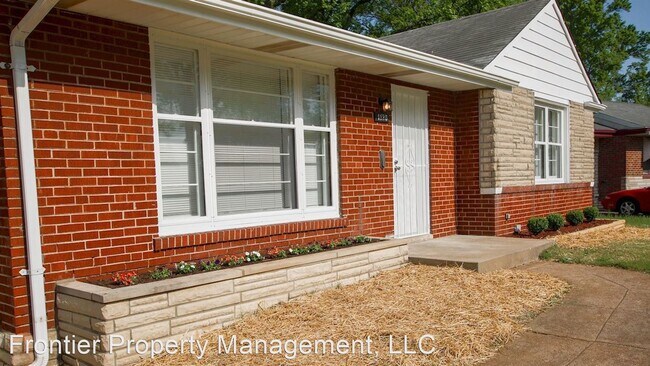 Building Photo - 2 br, 1 bath House - 1125 Waldorf Dr