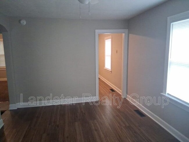 Building Photo - 1319 Thornberry Ave