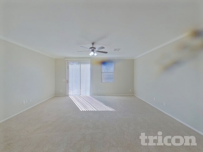 Foto del edificio - 45707 W Guilder Ave