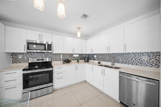 Photo - 14474 SW 259th St Townhome