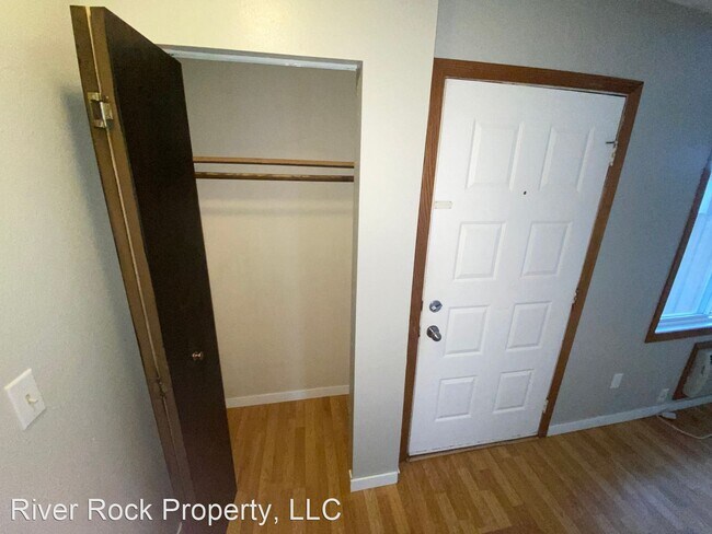 Foto del edificio - 3 br, 1 bath House - 446 22nd St E