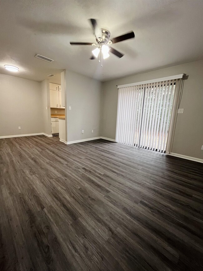 Building Photo - 3207 Jim Lee Rd