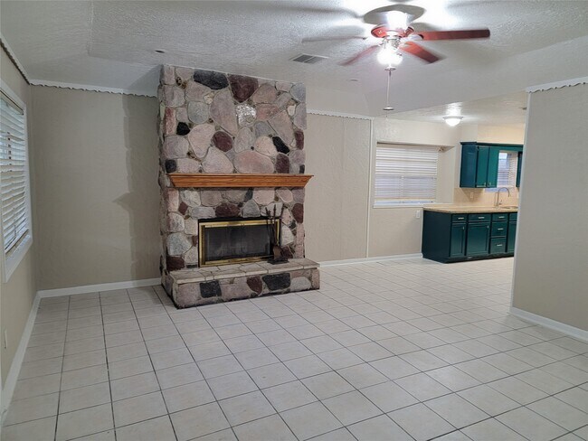 Building Photo - 14510 Roundstone Ln