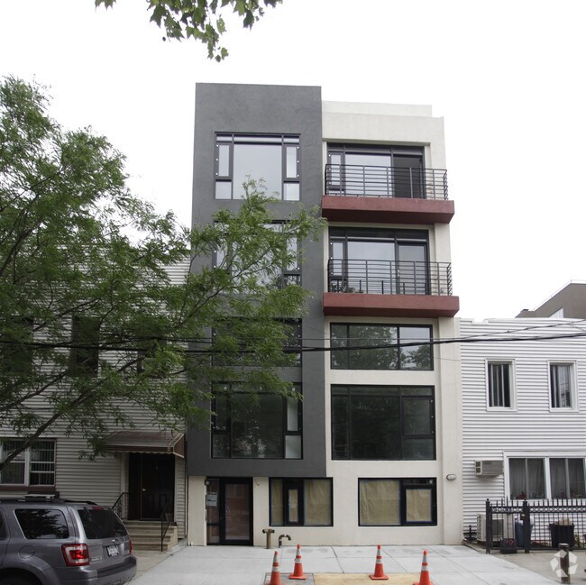 Building Photo - 93 Herbert St