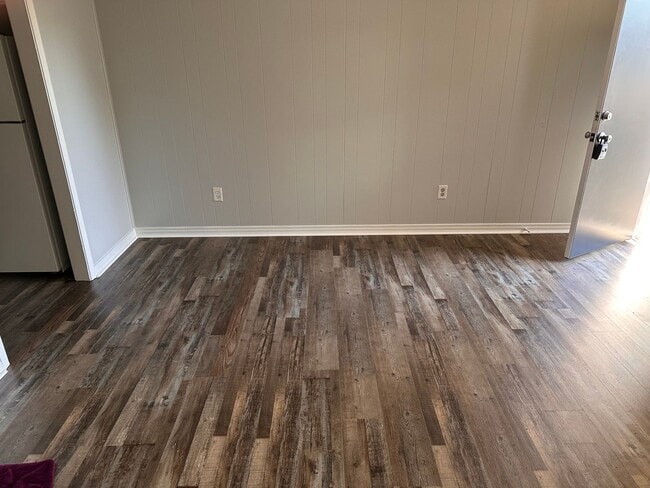 Building Photo - Gulf Breeze Apartment