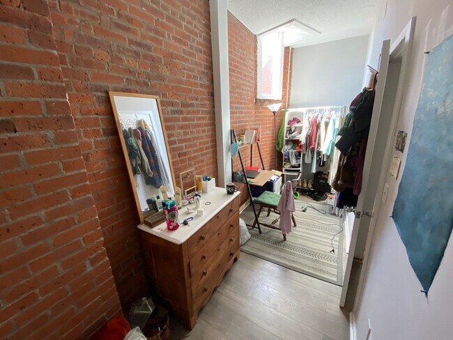 Building Photo - 65 Edgewood Ave