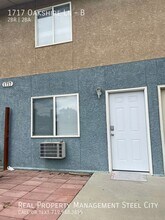 Building Photo - 1717 Oakshire Ln