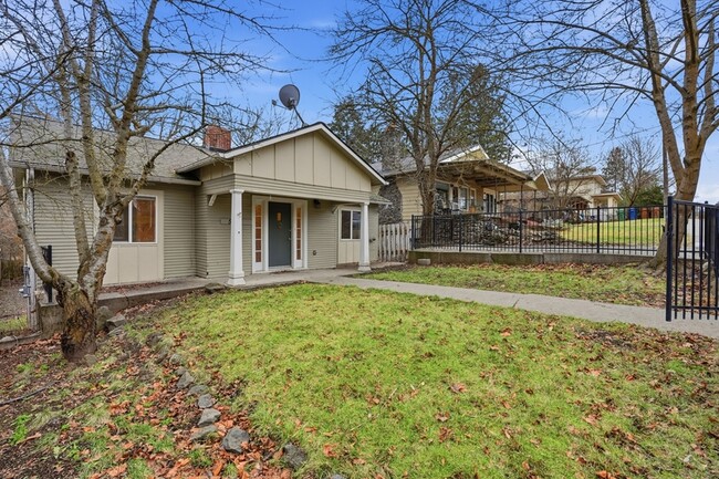 Building Photo - 508 E 19th Ave