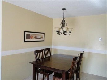 Foto del edificio - 1 Post Oak Ln