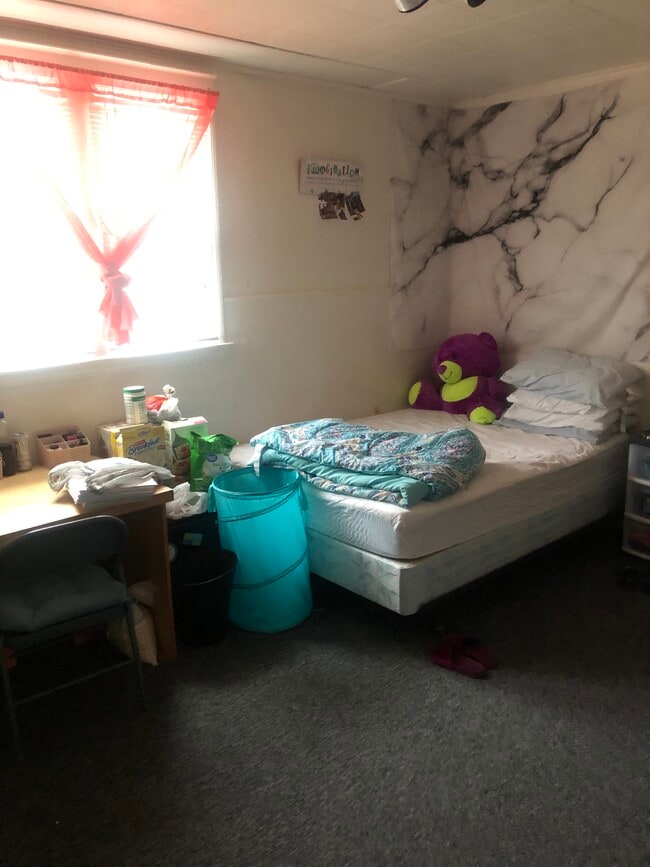 Building Photo - 46 Grand Ave