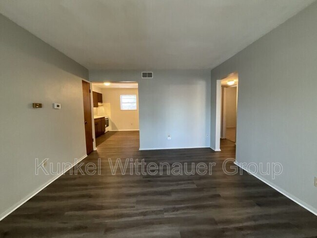 Foto del edificio - 815 Laurel St