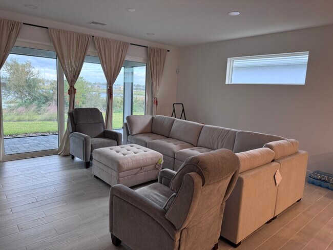 Building Photo - 1027 Waterline Ct