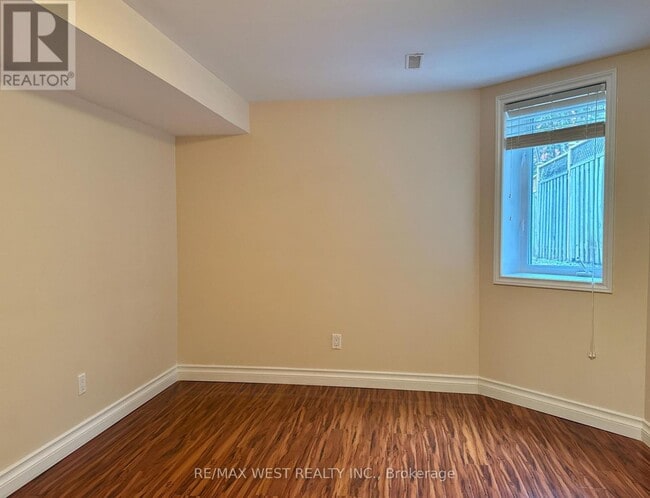 Building Photo - 20 Kevi Crescent