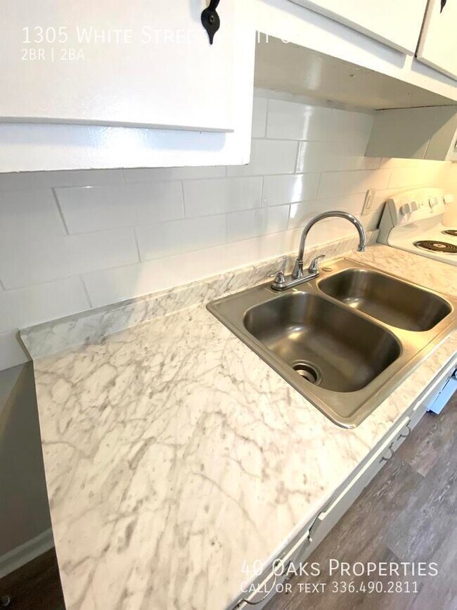 Foto del edificio - 1305 White St