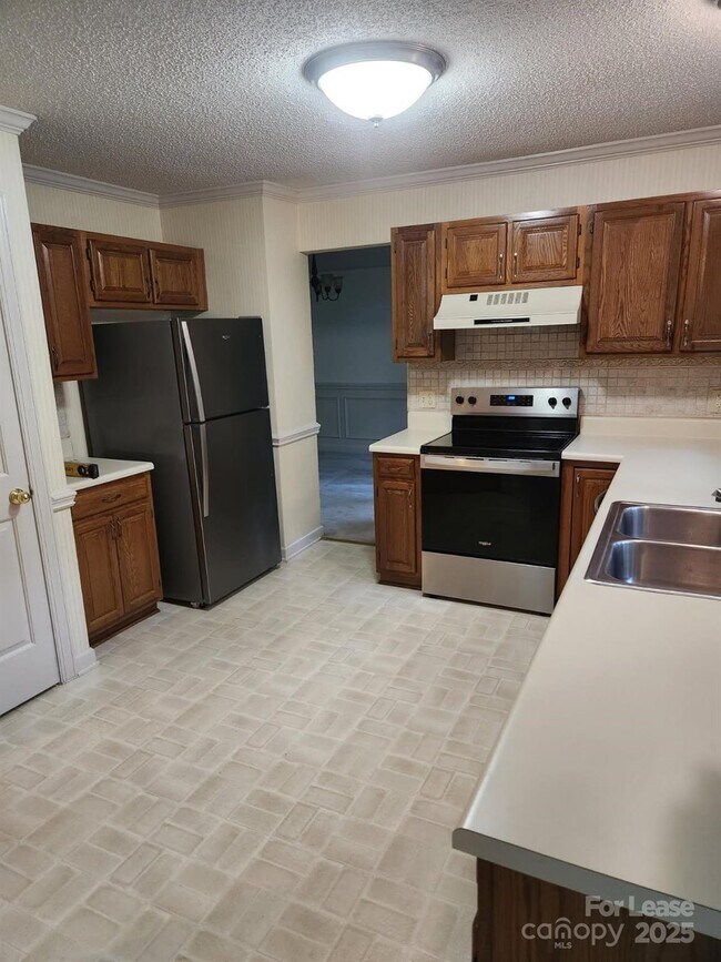 Foto del edificio - 4015 Brownes Ferry Rd