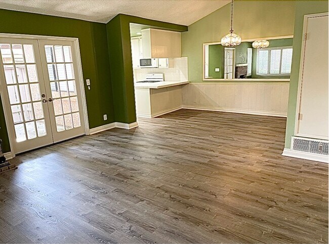 Building Photo - 4496 Lubbock Dr