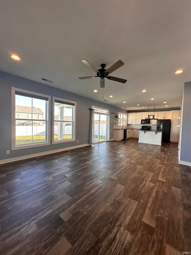 Foto del edificio - 5700 Baywater Dr